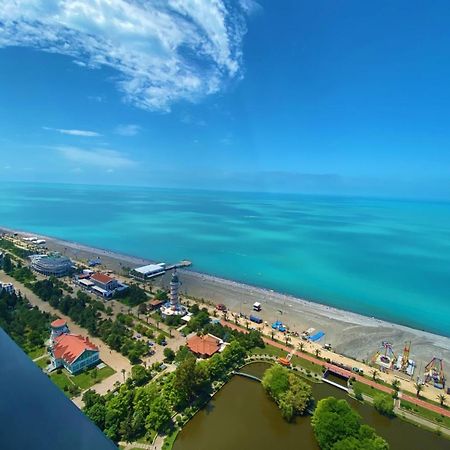 Sea View Apartments In Orbi City バトゥーミ エクステリア 写真