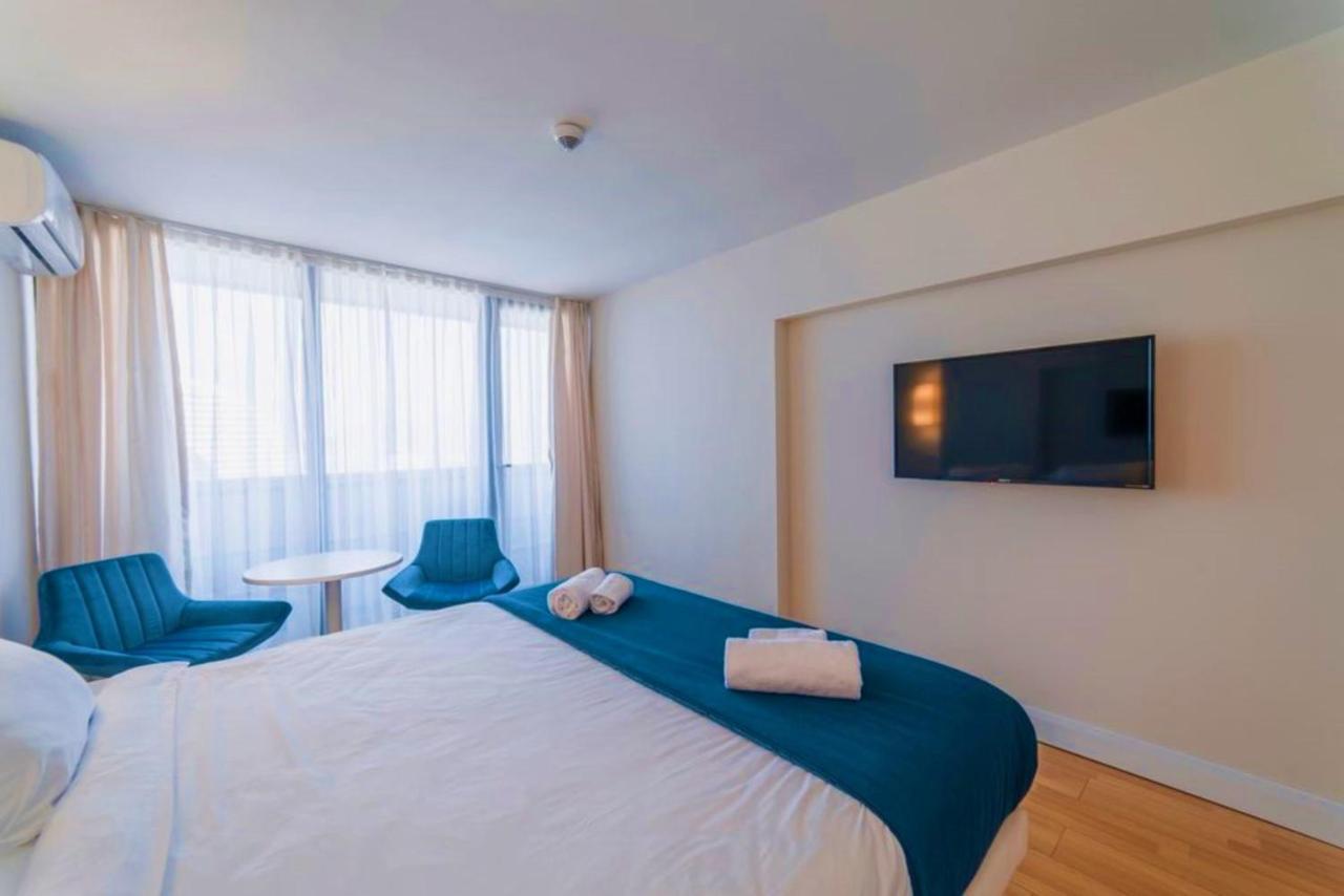 Sea View Apartments In Orbi City バトゥーミ エクステリア 写真
