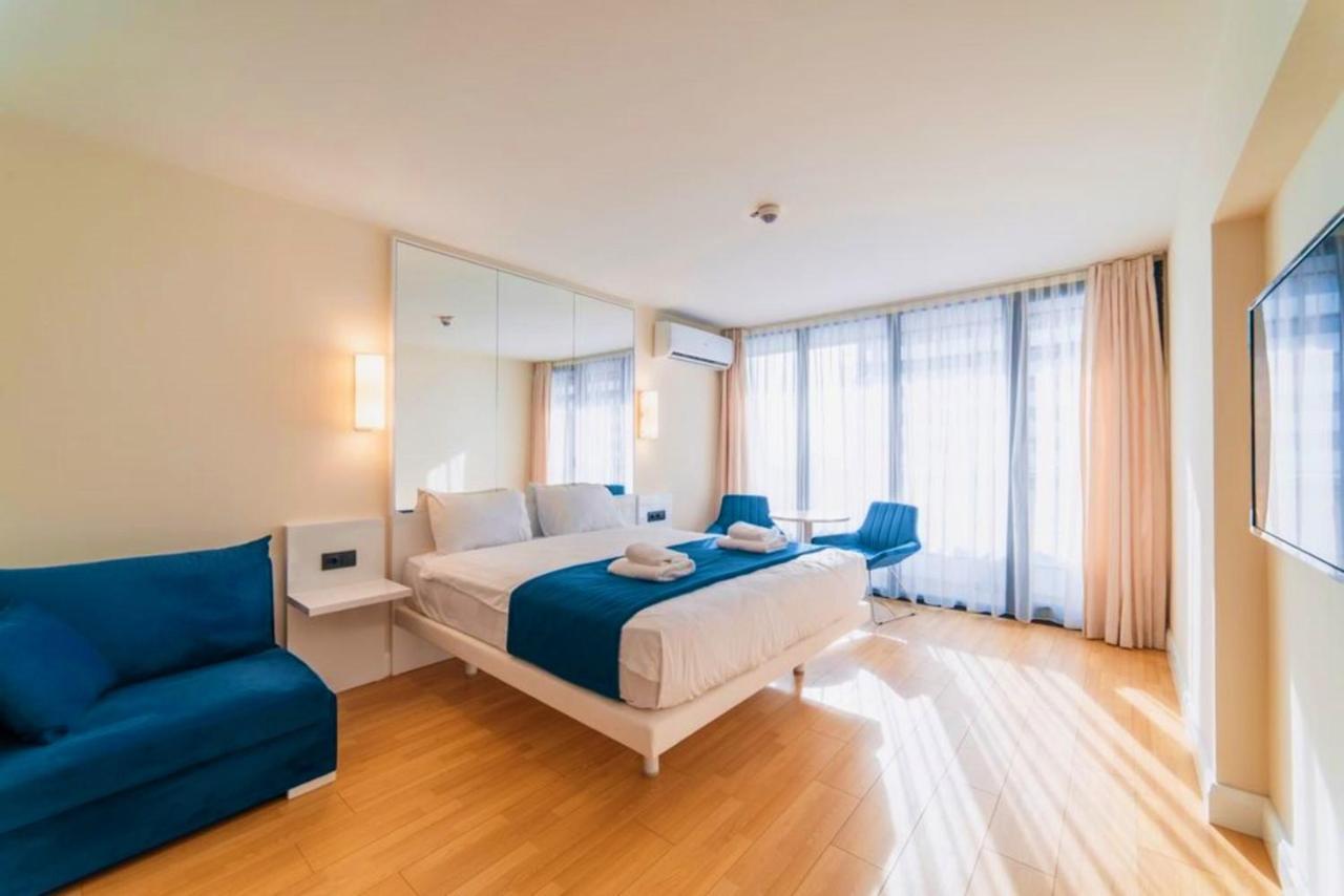 Sea View Apartments In Orbi City バトゥーミ エクステリア 写真