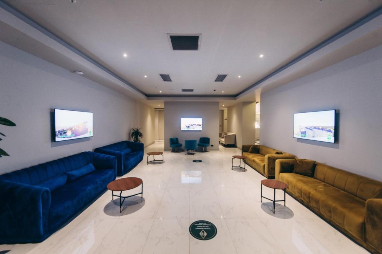 Sea View Apartments In Orbi City バトゥーミ エクステリア 写真
