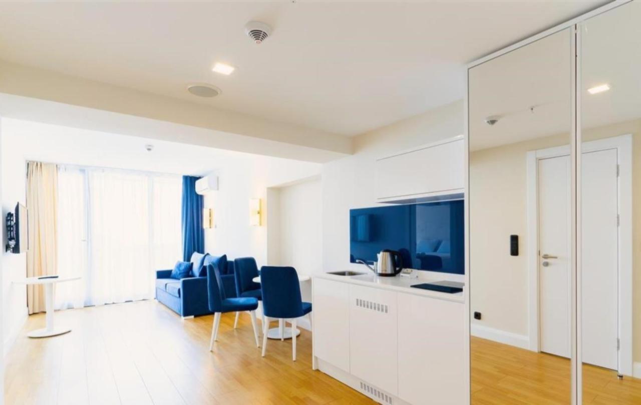Sea View Apartments In Orbi City バトゥーミ エクステリア 写真